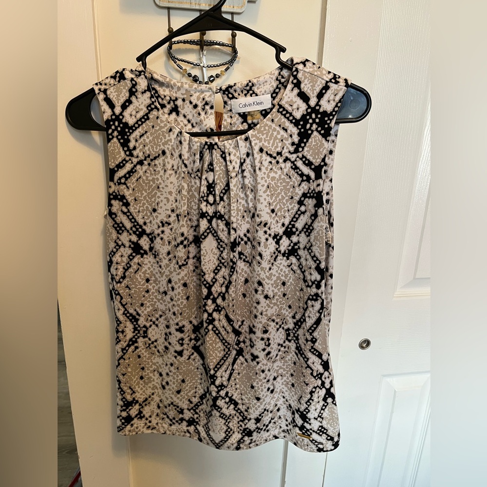 Calvin Klein small (p)